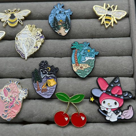 Enamel Lapel Pin Lot of 17 Anatomical Heart Bee Nature My Melody Style Pins