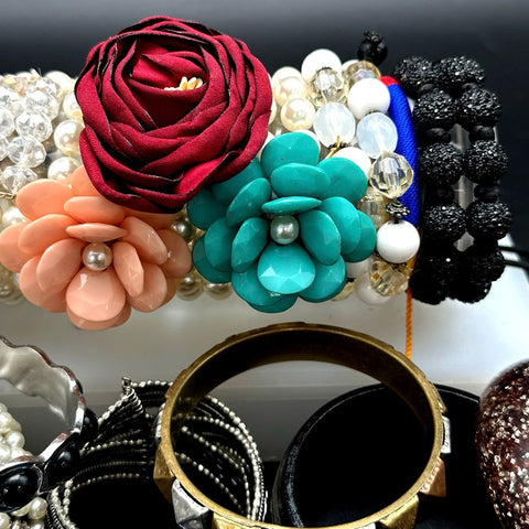 Fashion Costume Jewelry Lot 22 Faux Pearl Bangle Stretch Beaded Floral Mixed