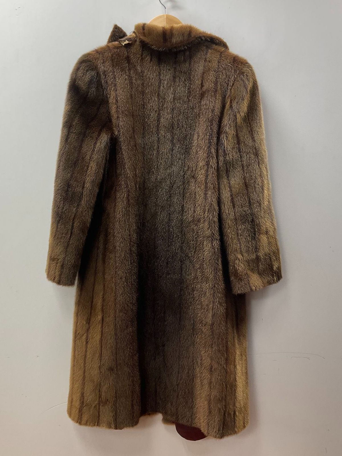 Vintage 1960s Albrecht Furs Brown Muskrat Mink Hooded Long Coat St Paul MN
