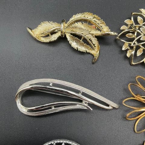 Vintage Sarah Coventry & Costume Brooch Lot of 9 Floral Rhinestone 3.8oz