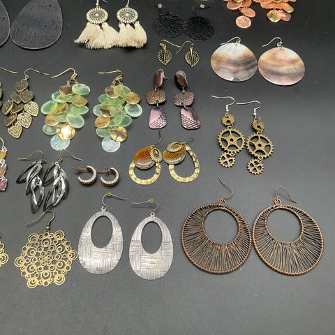 Fashion Costume Jewelry Lot 31 Pairs Earrings Boho Hoops Tassels Tiers Dangles