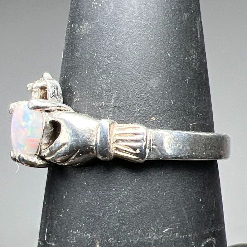 925 Sterling Silver Opal Claddagh Ring Size 5.5 2.19g