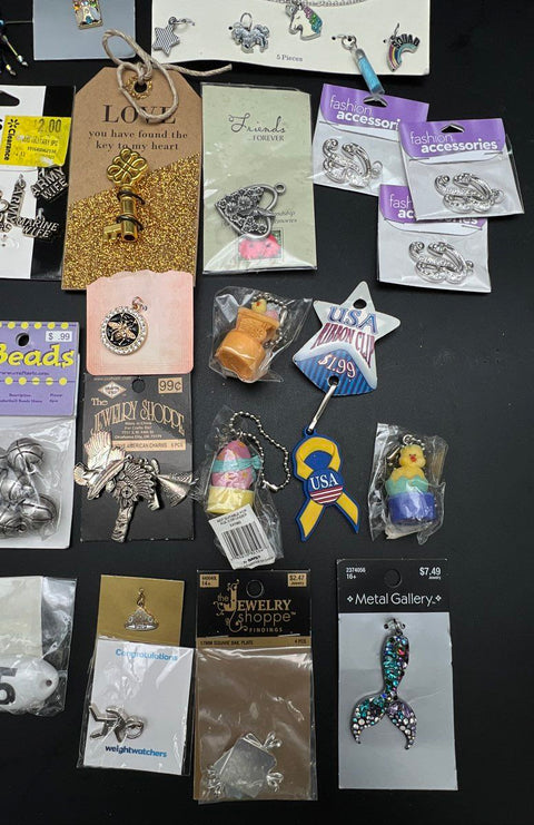 Cat & Jack FAO Schwarz Metal Gallery Jewelry Making Charms Pendants Lot of 25