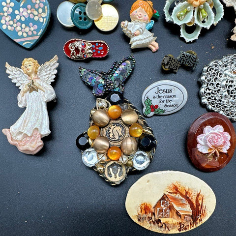 Vintage Holiday Religious Floral Costume Jewelry Lot of 31 Brooches Pins