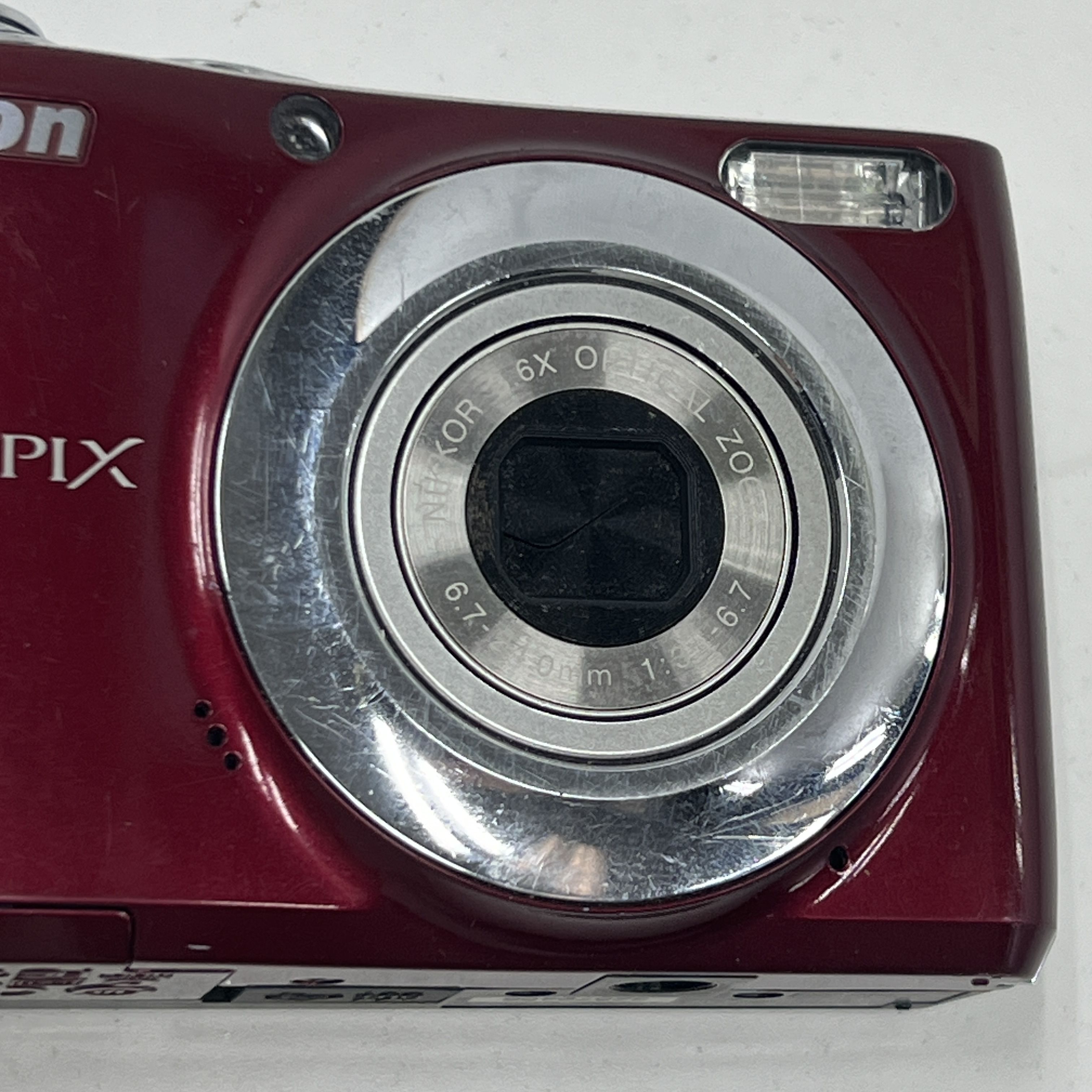 Nikon Coolpix L22 Digital Camera 3.6x Optical Zoom 3 In LCD*USE FOR PARTS**READ*