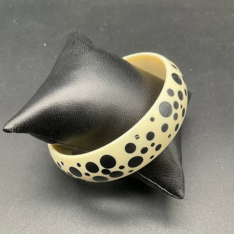 Vintage Mod 1960s Style Cream White Black Polka Dot Plastic Bangle Bracelet 8"