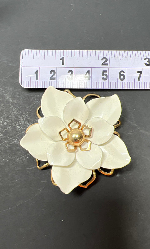 Vintage Emmons Signed Daisy Flower Brooch & Clip On Earrings Set Gold Tone