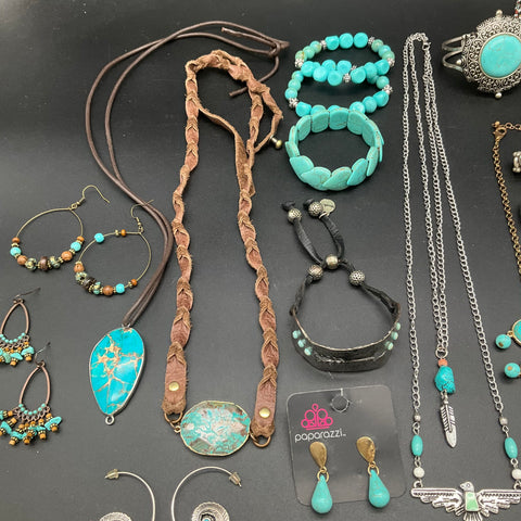 Southwestern Style Faux Turquoise Jewelry Lot 21pc Necklaces Bracelets Earrings