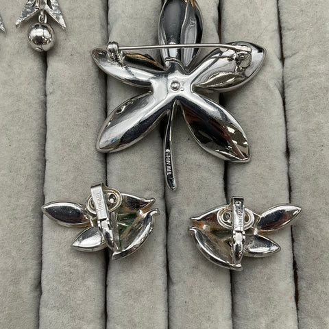 Vintage Trifari Costume Jewelry Lot 7 Items Signed Bangle Brooches Earrings
