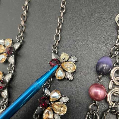 Fashion Costume Jewelry Lot of 7 Statement Necklaces Silver Gold Tone Mixed