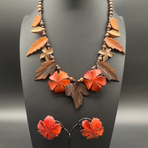 Vintage Style Carved Wood Necklace and Earrings Set Autumn Leaf Flower Jewelry