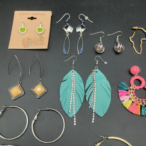 Fashion Jewelry Lot 28 Pairs Hoops Dangles Studs Novelty Enamel Boho City Gems