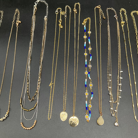 Fashion Costume Jewelry Lot 14 Necklaces Gold Silver Tone Mixed Style Pendant