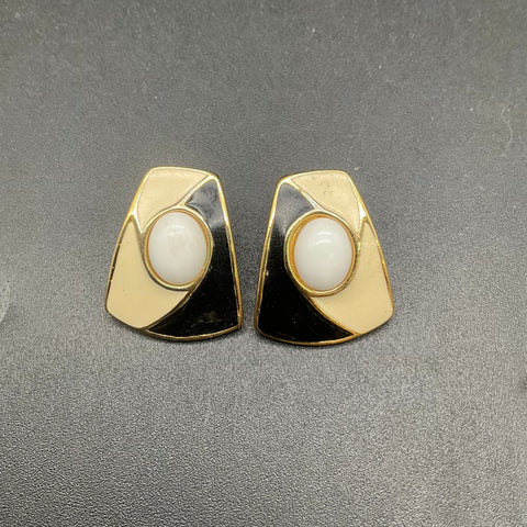Vintage Trifari Dynasty Gold Tone Black White Jewelry Lot 5pc Necklace Earrings