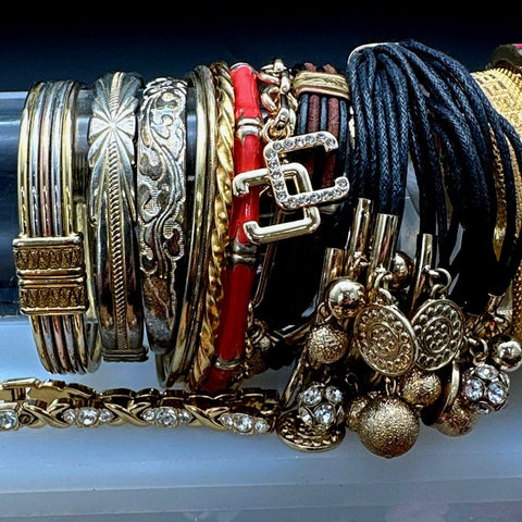 Mixed Gold Tone Costume Jewelry Lot Bangles Cuffs Charm Bracelets 20 Pieces