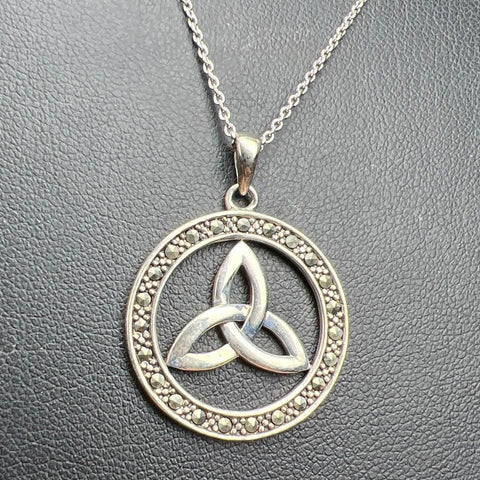 Anu 925 Sterling Silver Marcasite Accent Celtic Knot Pendant Necklace 4.8g
