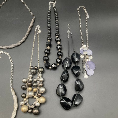 Modern Fashion Costume Jewelry Lot 10 Necklaces Beaded Mesh Silver Tone Black