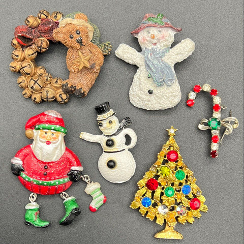 Vintage Christmas Holiday Costume Jewelry Lot of 21 Brooches Pins Earrings