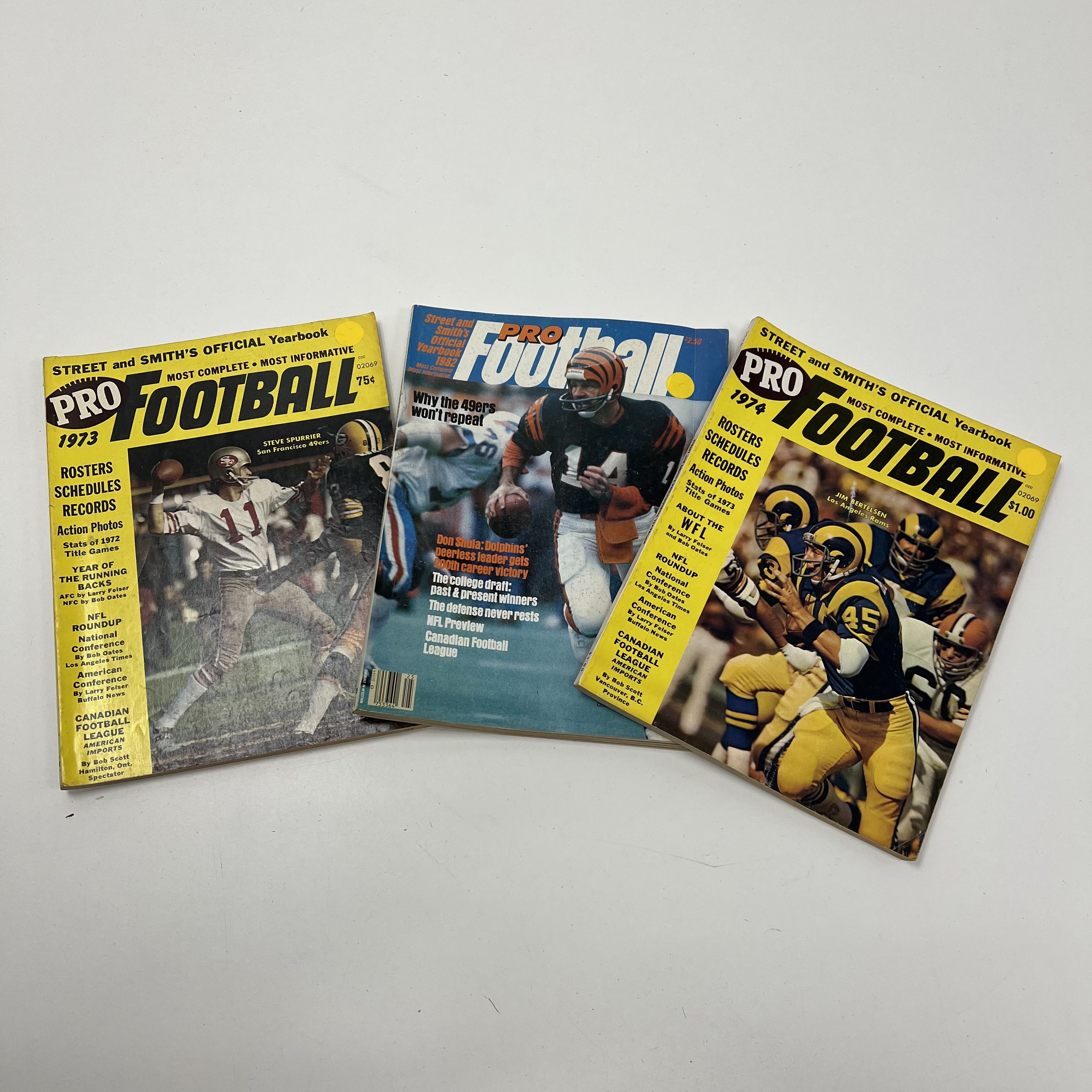 Lot Of Vintage Street And Smith's Pro Football Magazines 1973-74 1982
