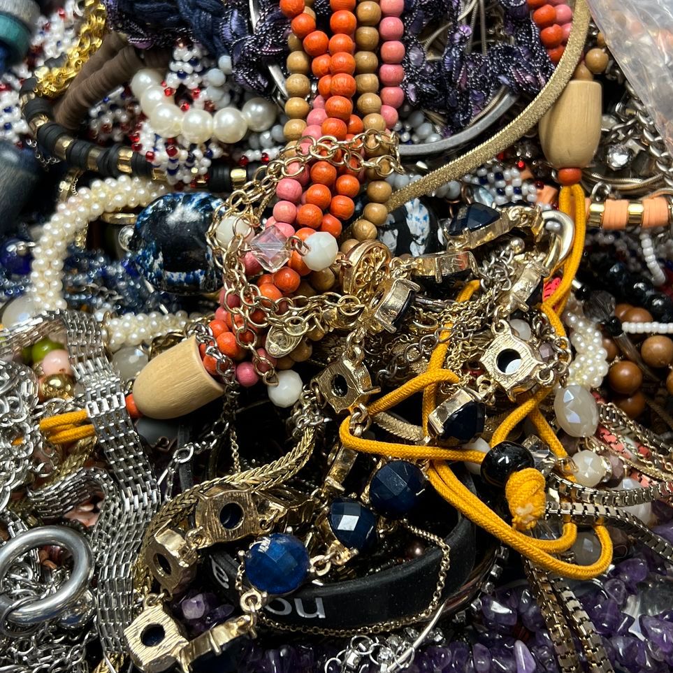 5 Lbs Costume Jewelry Grab Bag Sold As Is