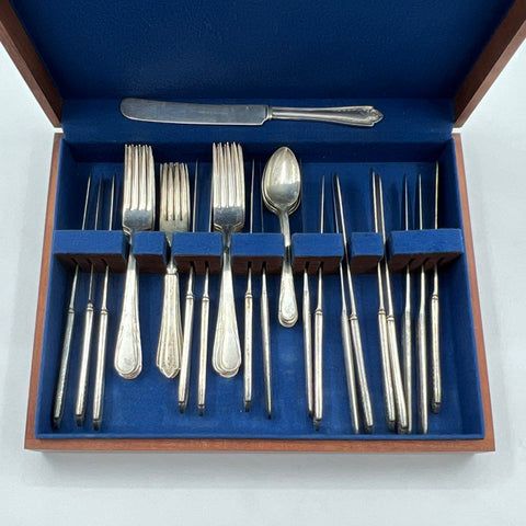 Argyle Silver Plate & Tudor Stainless Flatware Assorted Lot 25pc with Chest