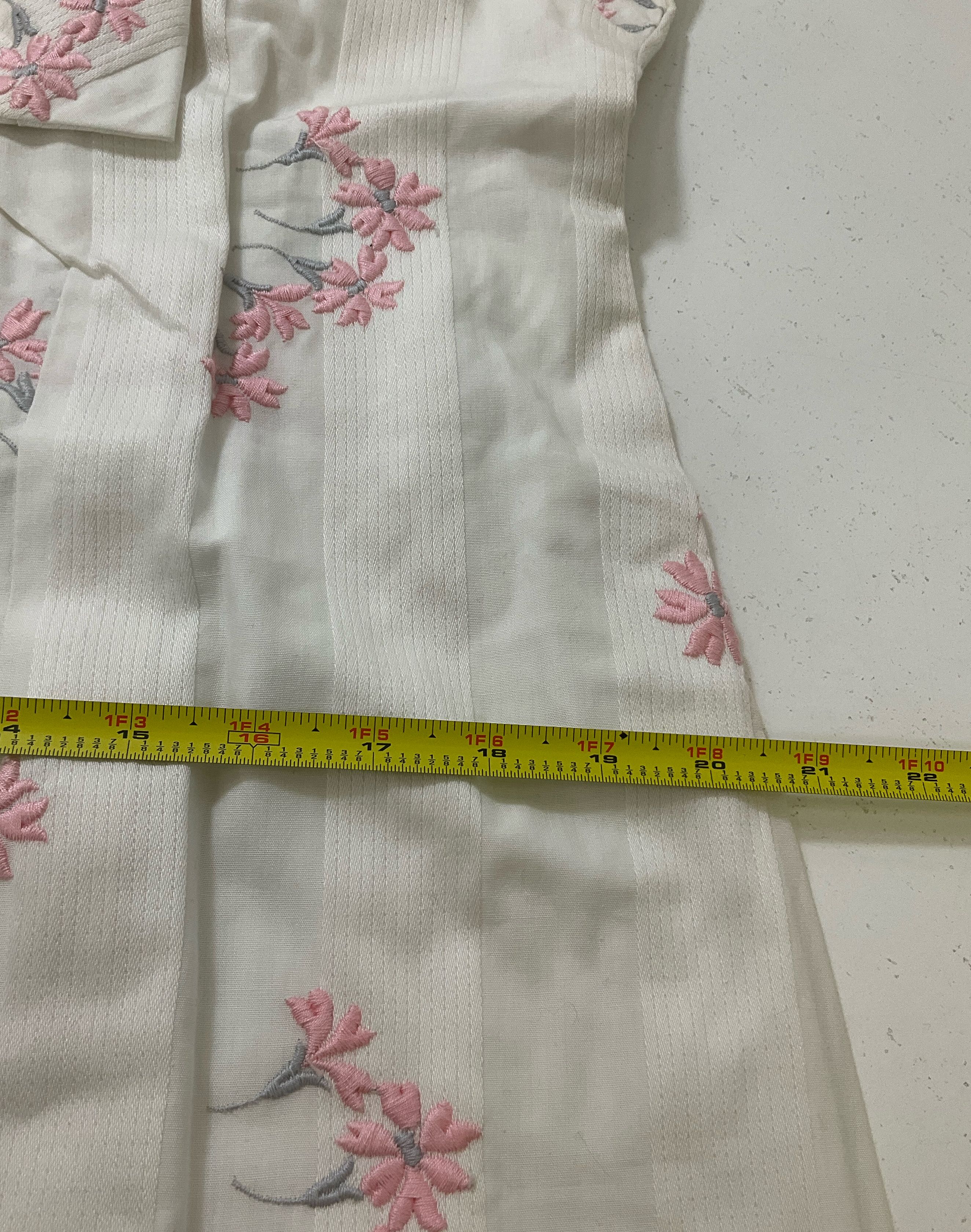 Vintage White with Embroidered Pink Flowers Dress VOLUP Size 42 Vintage 50s/60s