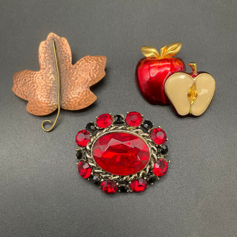 Vintage Jewelry Lot 7 Brooches Rhinestone Floral Porcelain Enamel Leopard Bear