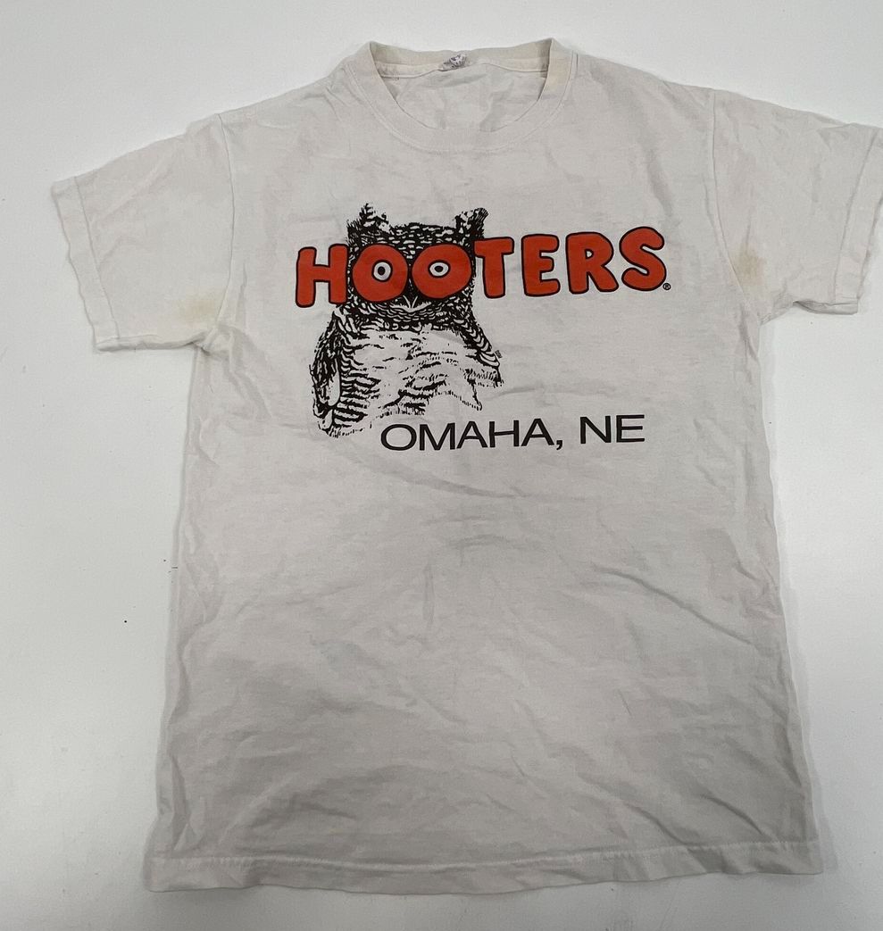 Unisex Mixed Brands & Colors T-shirt Lot Hooters Polo Club Canada - Size S/M