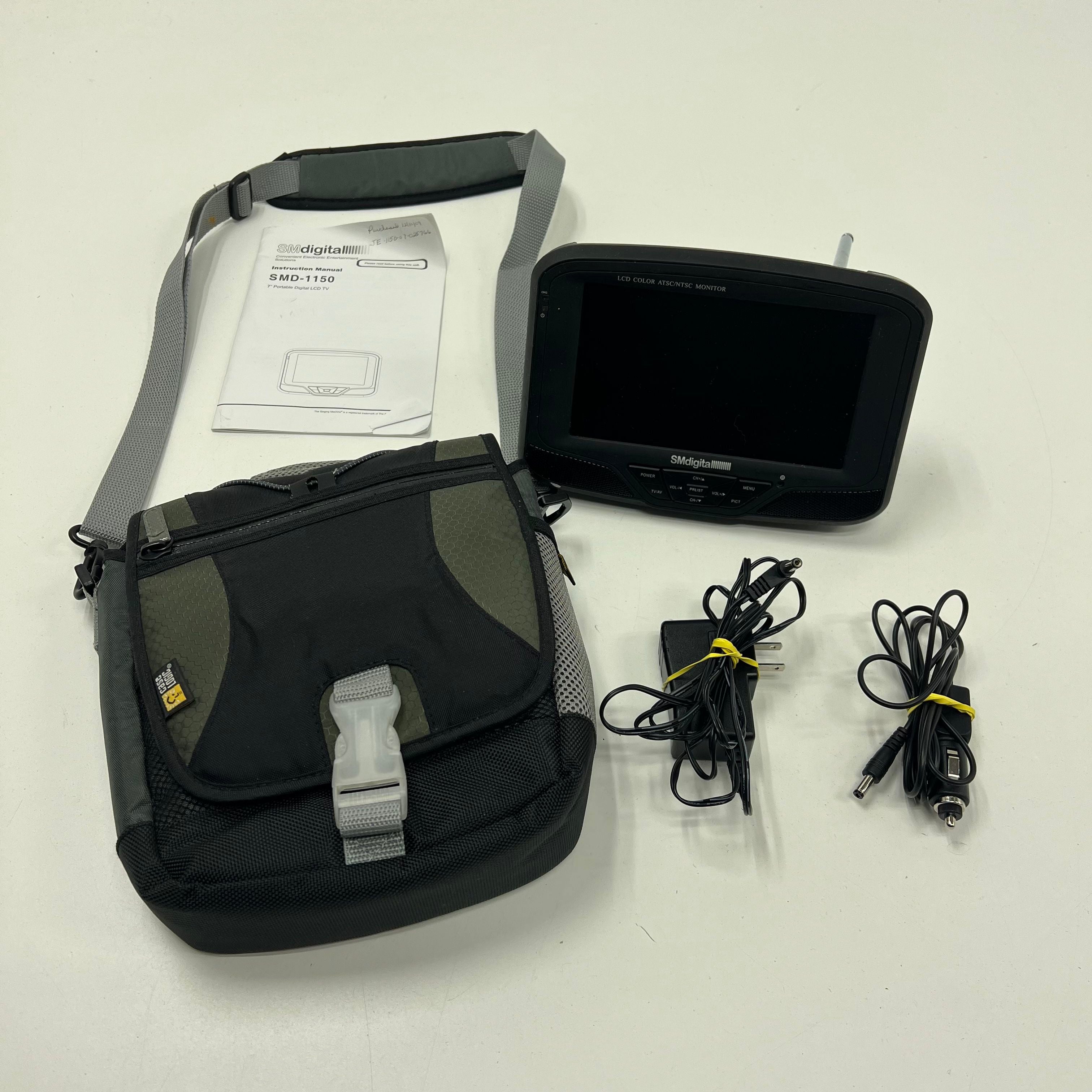 SM Digital SMD-1150 7" Portable Digital LCD TV Monitor ATSC Tuner AV Input Case