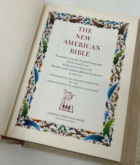 Vintage 1979 The New American Holy Bible Fireside Family Edition Catholic White