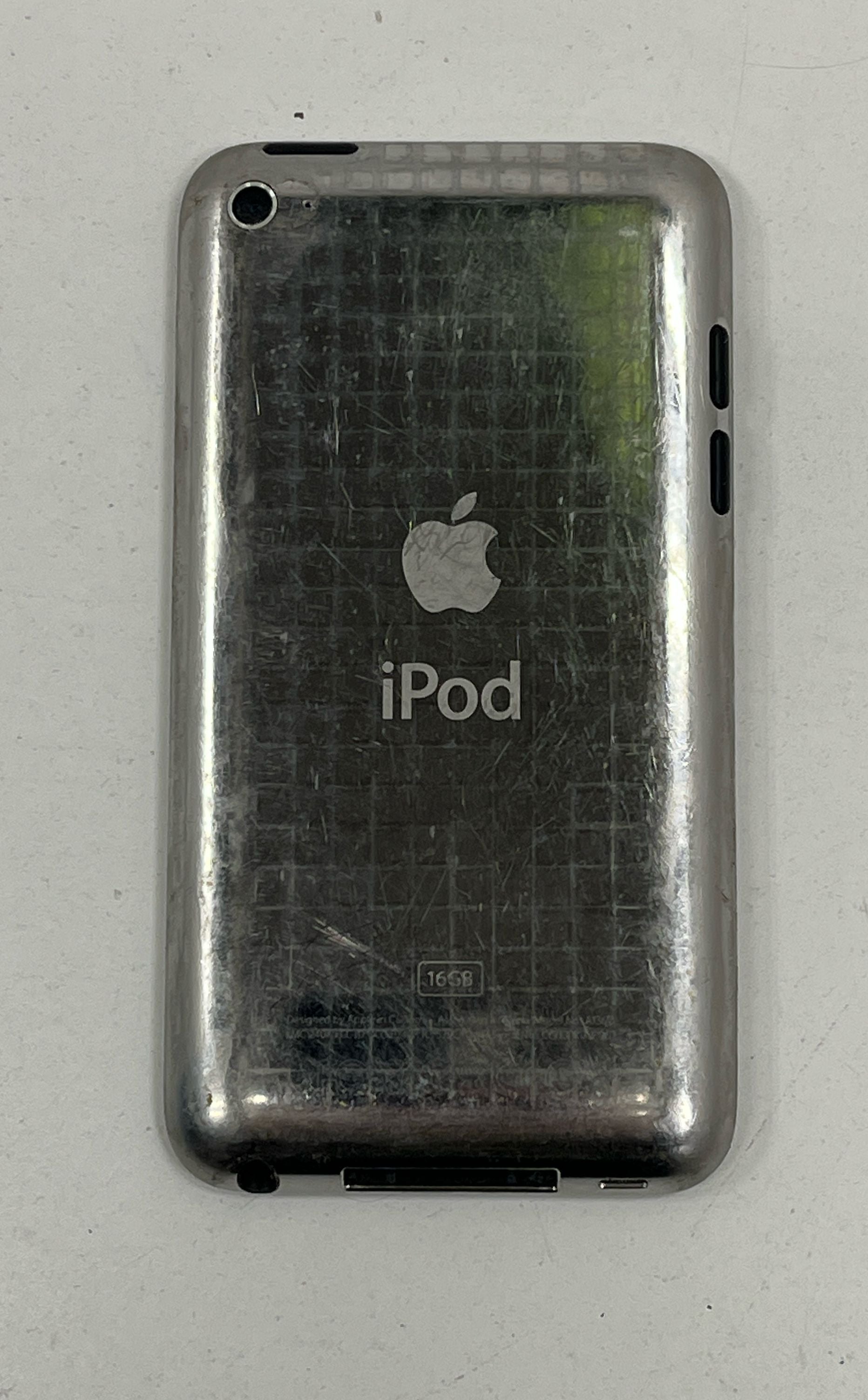 Apple iPod Touch Silver in Blue Rubber Case *Dead Spots on Screen *Factory Reset