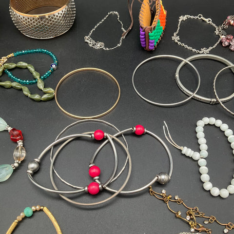 Vintage & Modern Bracelet Jewelry Lot of 40 Beaded Bangle Charm Cuff Mesh Chain