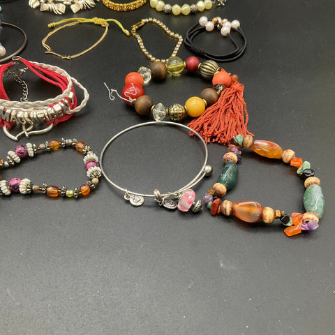 Fashion Jewelry Lot of 26 Bracelets Bangles Cuffs Beaded Rhinestone Boho Relic