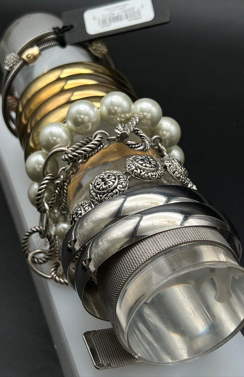 Mixed Fashion Jewelry Lot 18 Bracelets Bangles Cuffs Faux Pearl Rhinestone