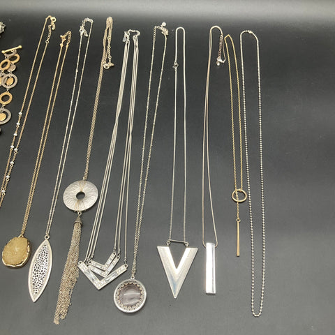 Mixed Costume Jewelry Lot 12 Pieces Necklaces Pendants Bracelet Gold Silver Tone