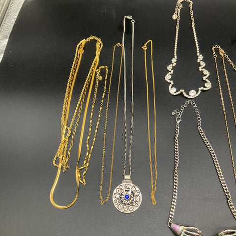Lot of 20 Necklaces Claire's Emerson Victoria Gold Silver Tone Rhinestone Edgy