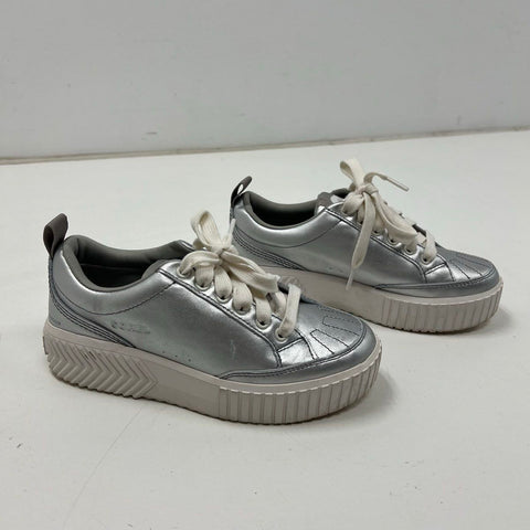 Sorel Out N About III Low Metallic Silver Waterproof Sneaker Women's Size 7