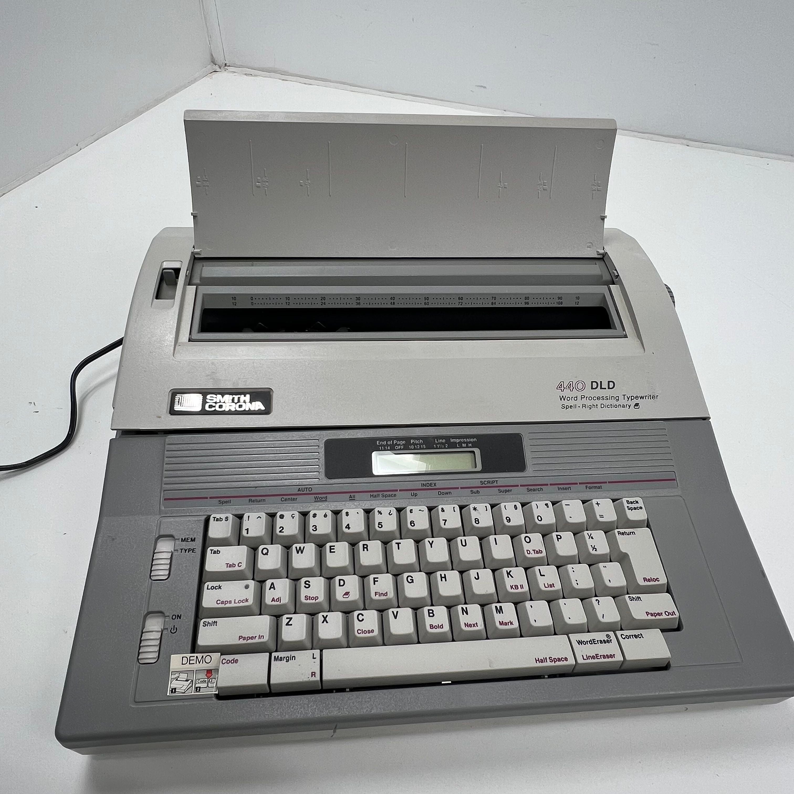 Smith Corona 440 DLD Word Processing Typewriter Model 5A-1 *Needs Ink