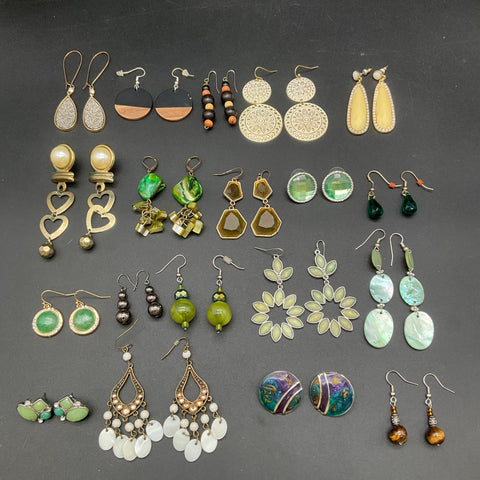 Vintage & Modern Fashion Costume Jewelry Lot 20 Pairs Dangle Boho Earrings