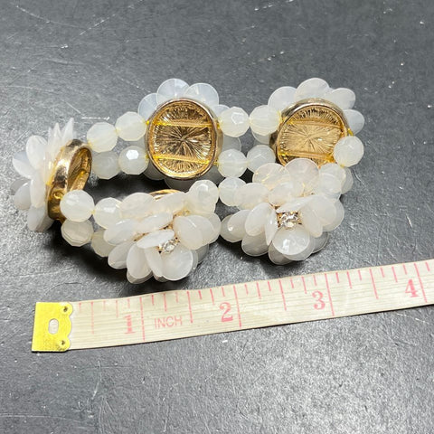 White Multifaceted Beaded Floral Stretch Bracelet