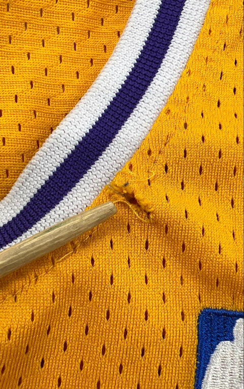 Adidas Los Angeles Lakers LeBron James #23 Hardwood Classics Jersey Gold Sz XS