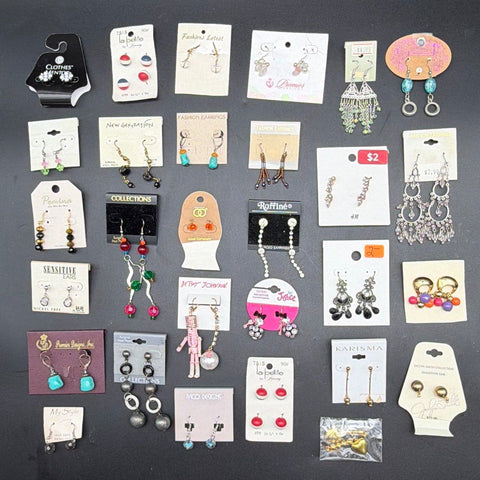 Vintage Costume Jewelry Lot 30 Pairs Earrings Betsey Johnson