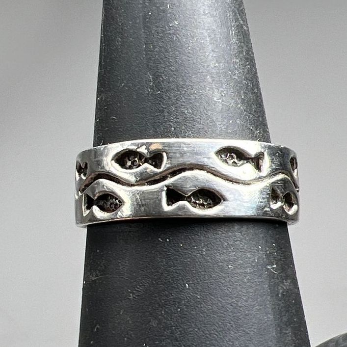 925 Sterling Silver School of Fish Ring Size 6.5