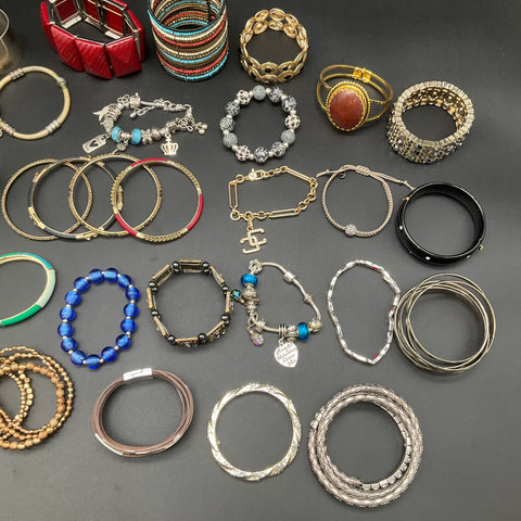 Vintage & Modern Costume Jewelry Lot 25+ Bracelets Bangles Cuffs Charms Beaded