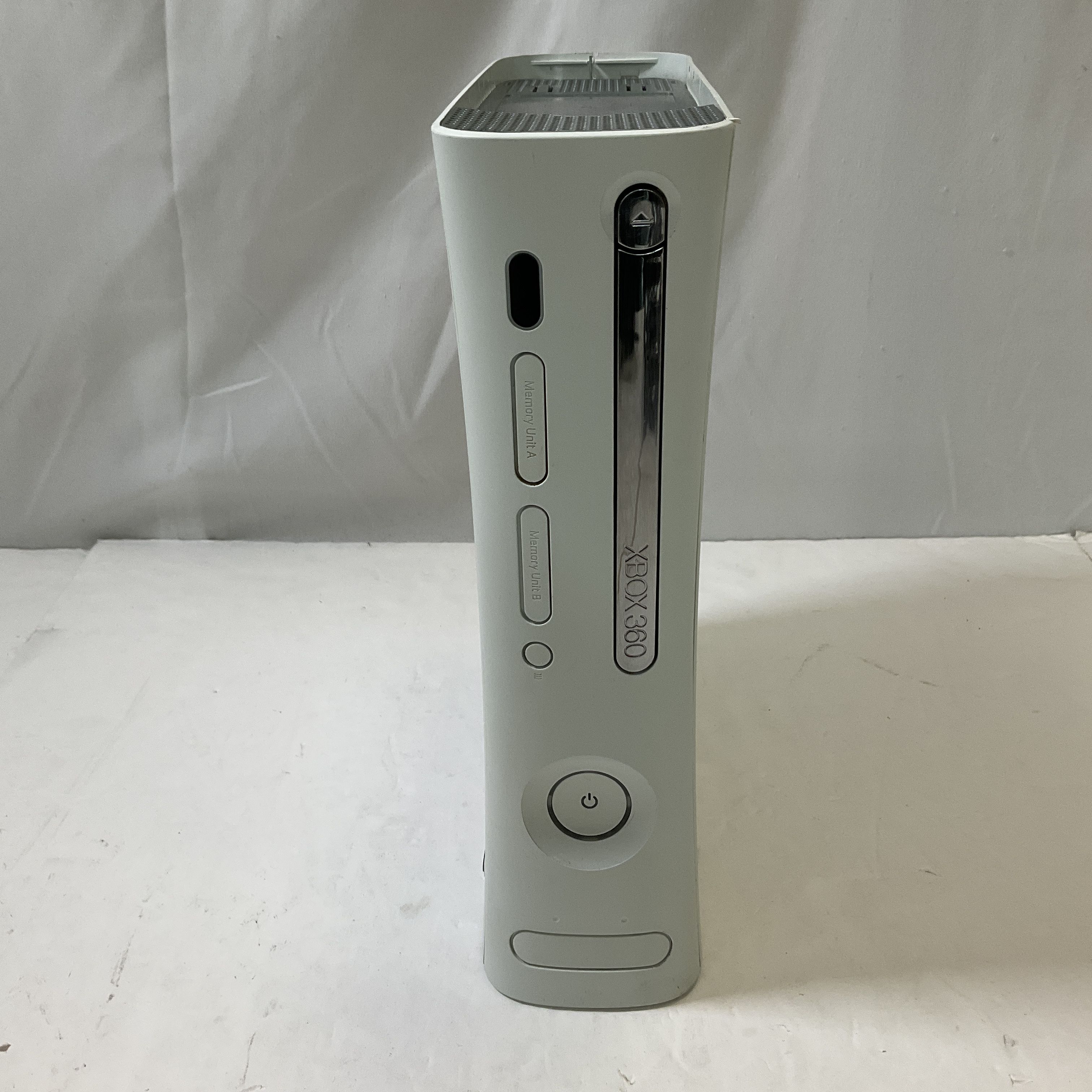Microsoft XBOX 360 No Hard Drive For Parts or Repair Remanufactured Unit