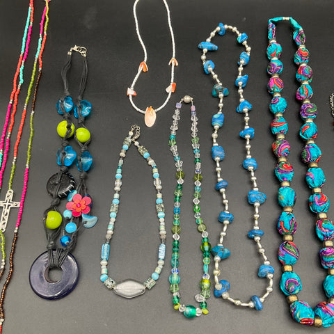 Mixed Fashion Jewelry Necklace Lot 0.94 Lbs Beaded Shell Cross Pendant 13 Pc
