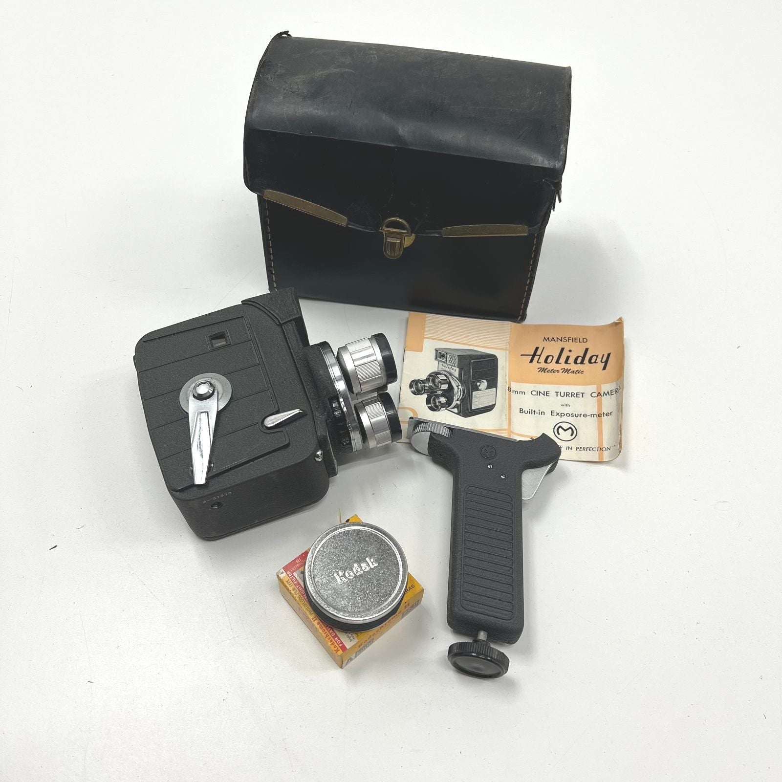 Vintage 1960s Mansfield Holiday Meter Matic 8mm Cine Turret Camera Kit w Case