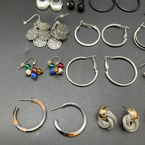 Mixed Fashion Earring Lot 22 Pairs Gold Silver Tone Hoops Drops Vintage Modern