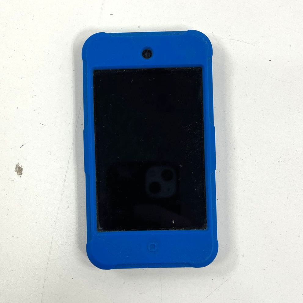 Apple iPod Touch Silver in Blue Rubber Case *Dead Spots on Screen *Factory Reset