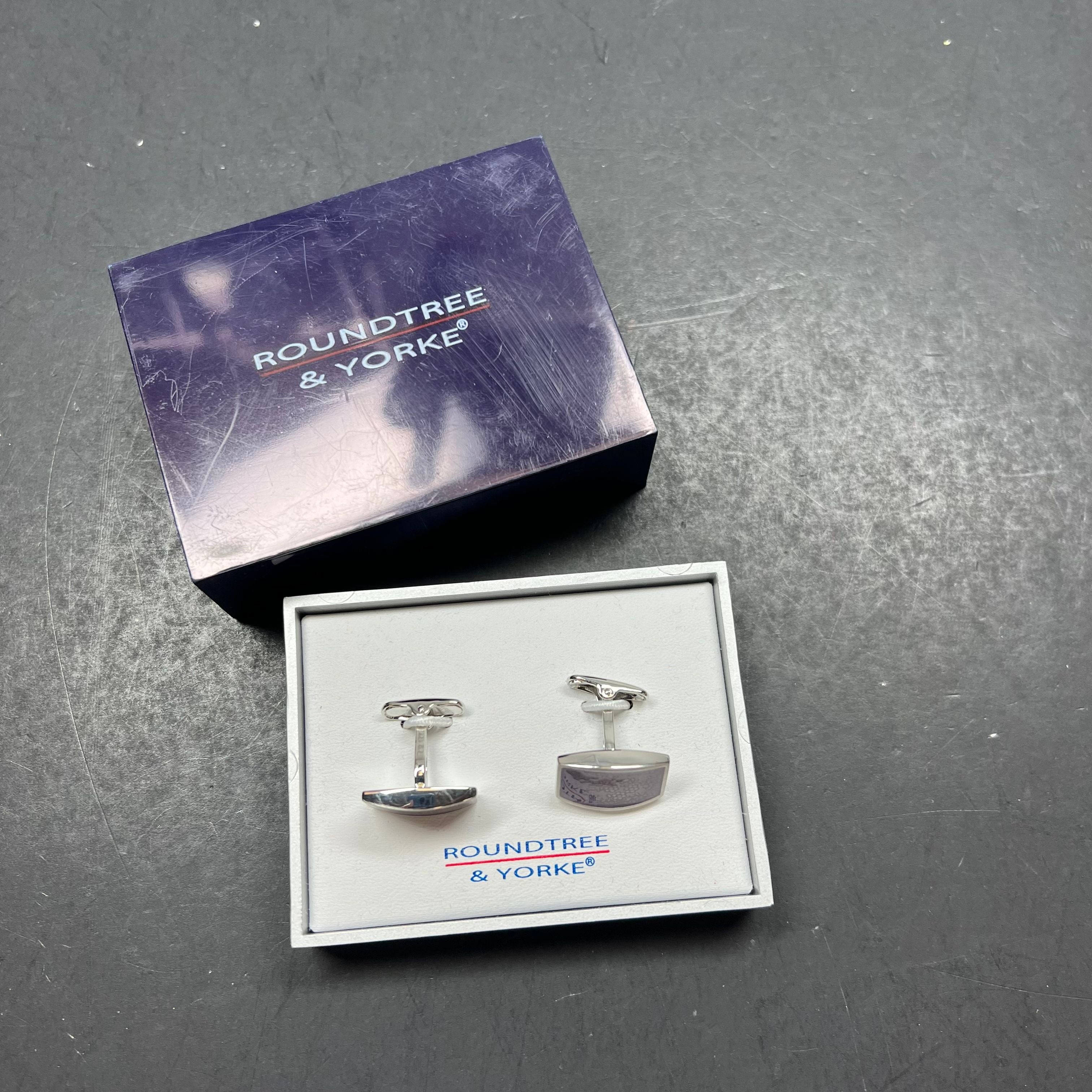 Roundtree & Yorke Silver Tone Lilac Purple Floral Print Cuff Links